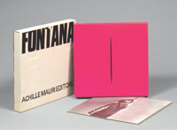 Ugo Mulas - Lucio Fontana, concetto spaziale lastique rose thermoformé. 29,5 x 29,5 x 2 cm